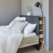 Suivez les goûts du jour en vous basant principalement sur vos goûts à vous! 8 Idees De Tete De Lit Avec Des Rangements Astucieux Mesdepanneurs Fr
