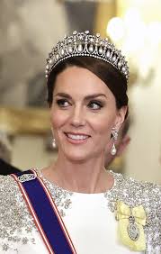 Princess Diana LOVER'S KNOT Tiara Bridal Crown, Kate Middleton Royal  Headpieces, Lady Di Hair Accessories Crystal Wedding Hairpieces