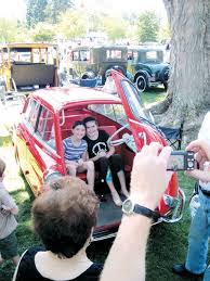 Classic and antique autos show their stuff at Elm Bank