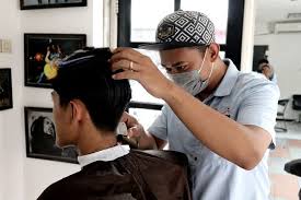 Sebagian besar orang, terutama wanita sangat peduli dengan. Undercut Masih Memesona