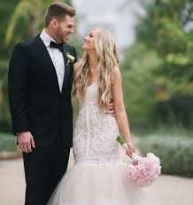 When say yes began, the idea was to go behind the scenes of the world's largest bridal shop, owned by ronnie rothstein and mara urshel (who are partners in business and life). Freddie Freeman Wife Chelsea Goff Sweet Love Story And Other Facts