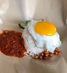 Gaun bertema nasi lemak sarapan tradisi negara bakal disarungkan oleh miss universe malaysia samantha katie james. Dah Cuba Nasi Lemak Telur Felda D Saji Official Facebook