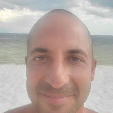 Astronomers have discovered an extreme new exoplanet, and it's breaking  records. Meet TOI-2431 b, a rocky world roughly 1.5 times Earth's size that  completes an entire orbit around its star in just