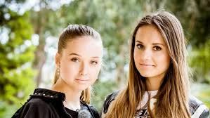 Nach dem gemeinsamen frühstück der familie darf shania endlich ihre geschenke hace 5 meses. Shania Und Davina Geiss Alter Carmen Geiss Alter