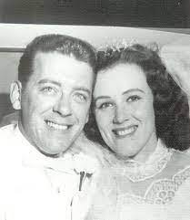 Shannon Casebolt's Instagram, Twitter & Facebook