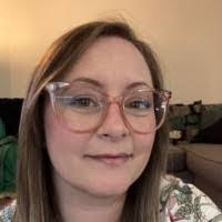 Allison Roach's Instagram, Twitter & Facebook