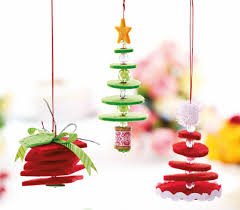 Trim thread to desired length for hanging. Hanging Felt Christmas Decorations Free Craft Project Stitching Crafts Beautiful Magazine