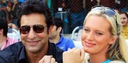Wasim akram (cricketer) height, weight, age, biography, wife & more. Wasim Akram And Shaniera Celebrate Baby News Desiblitz