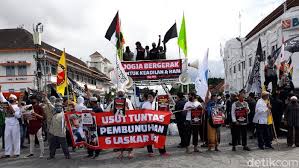 Fej ini 100% asli farodi demi melawan kebahlulan, fanatisme semfit, kekakuan. Massa Di Yogya Tuntut Habib Rizieq Bebas Ungkap Tewasnya 6 Laskar Fpi