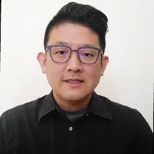 Phu Thach's Instagram, Twitter & Facebook