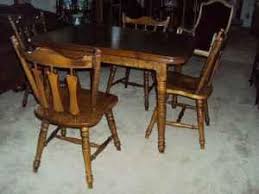 Whether you prefer a metal, glass or wood dining room table you'll find it in a square, round or. Temple Stuart Table 4 Chairs Ellwood For Sale In Pittsburgh Pennsylvania Classified Americanlisted Com