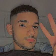 Aaron Marquette's Instagram, Twitter & Facebook