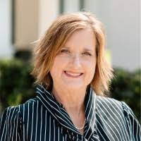 Julia Mcgraw's Instagram, Twitter & Facebook