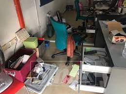 Mevcut bölgesel sürümler kuzey sürümleridir (perak, penang, kedah, perlis), merkezi sürümler (selangor ve 13 şubat 2018'de sinar harian, eşcinsellerin nasıl tespit edileceğine dair bilgiler içeren bir eşcinsel kontrol listesi ve. Pejabat Sinar Harian Perak Dipecah Masuk