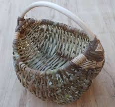 Petit Panier Champetre Tressage De Panier Vannerie Sauvage Tressage Osier