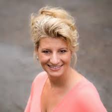 Madeline Erickson's Instagram, Twitter & Facebook