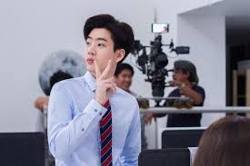 2534 ภูมิลำเนา เป็นคนกรุงเทพมหานคร ครอบครัว เป็นลูกคนสุดท้อง มีพี่ชายหนึ่งคน พี่สาวหนึ่งคน ความสามารถพิเศษ เล่นฟุต บอล, เทเบิลเทนนิส ig : Pnsrn Fdxoihnm