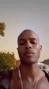 You don’t have to have an opinion about everything. It’s ok not to know. ,  Vivemos em uma era de excesso de informação, onde é raro encontrar alguém  disposto a admitir que não sabe ou que não tem uma ...