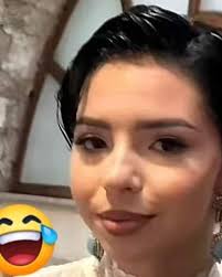 Imagínate tener 21 añitos, ser la princesa de México,tener al esposo mas  guapo de todo México, ser hermosa, ser 25% Argentina, tener talento y un  gran futuro por delante, y que la