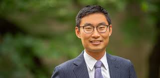 Jefferson Scholar alumnus brings recognition to Northwestern's law school