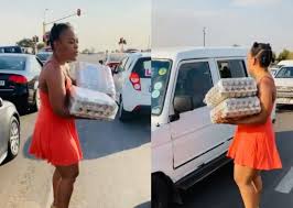 Download zodwa wabantu latest songs , videos 2021 & also get top zodwa wabantu album zip from sa hip hop. Video Zodwa Wabantu Sells Eggs In Traffic After Country Moved To Level 3 Lovablevibes Digital Nigeria Hip Hop And R B Songs Mixtapes Videos