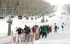 Последние твиты от lee min ho (@actorleeminho). Hetvegen Kinyitott Az Intersport Siarena Epleny Igy Ideje Atvenni A Sipalyak Etikettjet Sport4you