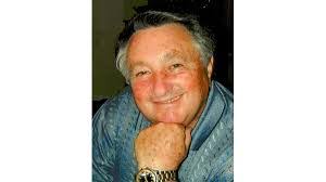 Paula Mandel's Instagram, Twitter & Facebook