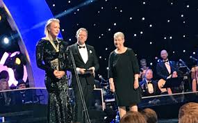 Louise Andren Meiton Pa Twitter Andra Bragdguldet For Sarah Sjostrom Imponerande Svd Svidrottsgalan Idrottsgalan