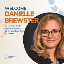 Danielle Brewster's Instagram, Twitter & Facebook