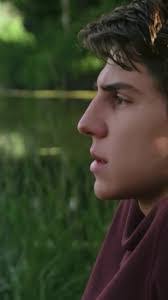 Michelle Earls's Instagram, Twitter & Facebook