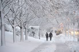 In conversation, you may find yourself at a loss for words, unable to find the correct phrase you are looking for, or simply needing time to gather your thoughts. Une Tempete De Neige Deferle Sur Le Quebec La Presse