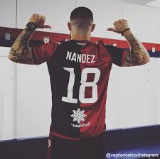 Download free png images, pictures and cliparts with transparent background in best resolution and high quality(hq) and icons. Sportscenter Twitter à²¨à²² à²² Nahitan Nandez Ya Luce Con Felicidad Su Camiseta 18 Del Cagliari Mismo Numero Que Uso En Su Debut Con La Seleccion De Uruguay Https T Co Vhkquxfqyo