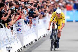 Van der poel è sempre stato da solo al comando della corsa. Mathieu Van Der Poel Netherlands Stage 5 Time Trial Tour 2021 Images Cycling Posters