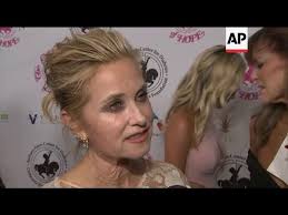 Sharon Stone: Trump's hot mic moment shows 'lack of judgment'