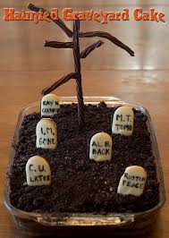 Haunted Graveyard Cake Using Milano Cookies Oreos And Black Licorice Graveyard Cake Halloween Cakes Halloween Desserts