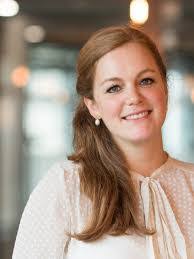 Barbara Niemann's Instagram, Twitter & Facebook