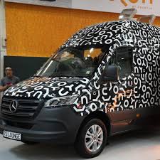 Vous retrouverez entre autre les marques : Camping Car Frankia Yucon 7 0 Lounge Toutes Les Photos De L Interieur Du Fourgon Amenage Allemand