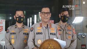 Pengertian komnas ham ialah lembaga mandiri yang kedudukannya setingkat dengan lembaga negara lainnya. Komnas Ham Simpulkan Ada Pelanggaran Ham Di Balik Penembakan Laskar Fpi Ini Kata Polri Tribunnews Com Mobile