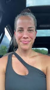 Shannon Denault's Instagram, Twitter & Facebook