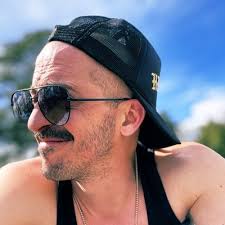 Rory Laster (@therory_storm)