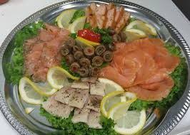 Bildergebnis Fur Kalte Fischplatte Anrichten Fischplatten Anrichten Gesunde Snacks Fischteller
