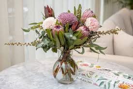 8 Best Flower Delivery Services In Sydney Man Of Many