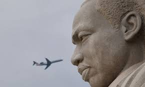 Wider die Identität: Omri Boehms Plädoyer für absolute Gerechtigkeit