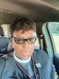 OTW to church Happy Sunday everyone 🙏😘