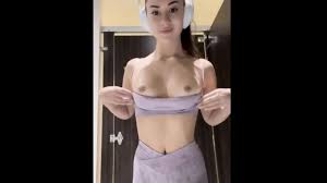 hot 18+ babe with big round ass snapping her nudes after wor snapchat  blowjobs canadian indian
