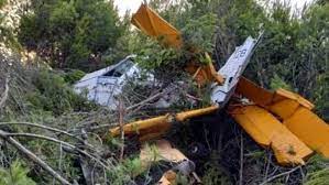 Yunanistan'nın zakinthos adası'nda orman yangınlarını söndürme çalışmalarına katılan petzetel tipi yangın söndürme uçağının düştüğü, pilotunun sağ kurtulduğu bildirildi. X6hiscmh8oo1wm