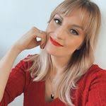 Cassandra Folk's Instagram, Twitter & Facebook