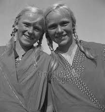 Not lehrt den affen geigen, alte weiber springen. 52 German Girls Ideen Deutsch Frauen Kriegerin Deutsche Madchen