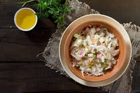Salade De Choucroute Crue Aux Cervelas Rotis Entrees Recettes Alsace Terroir Choucroute Crue Choucroute Cervelas