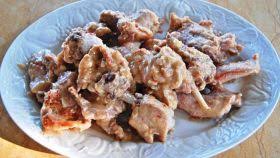 La particolarità di questa ricetta che la ricetta originale vuole che il coniglio venga preparato con tutte le interiora. Ricetta Coniglio All Ischitana Le Ricette Di Buonissimo